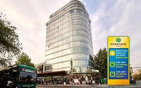 Parkside Hotel & Apartments
